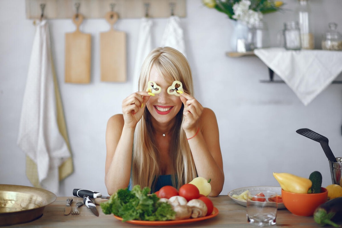Eating the right healthy food can help treat astigmatism